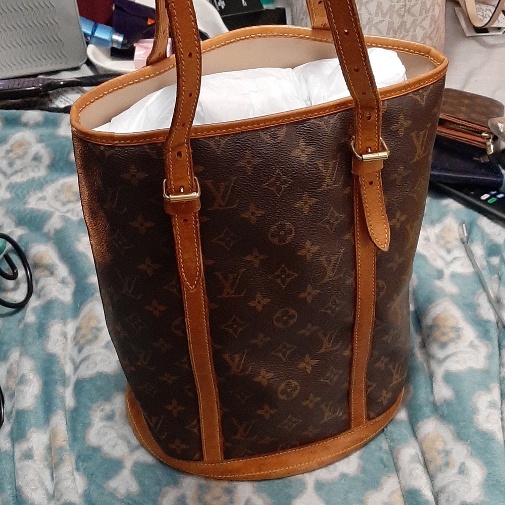 Louis Vuitton Bucket Bag GM